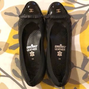 Black Leather Chanel Ballet Flats - Size 38.5